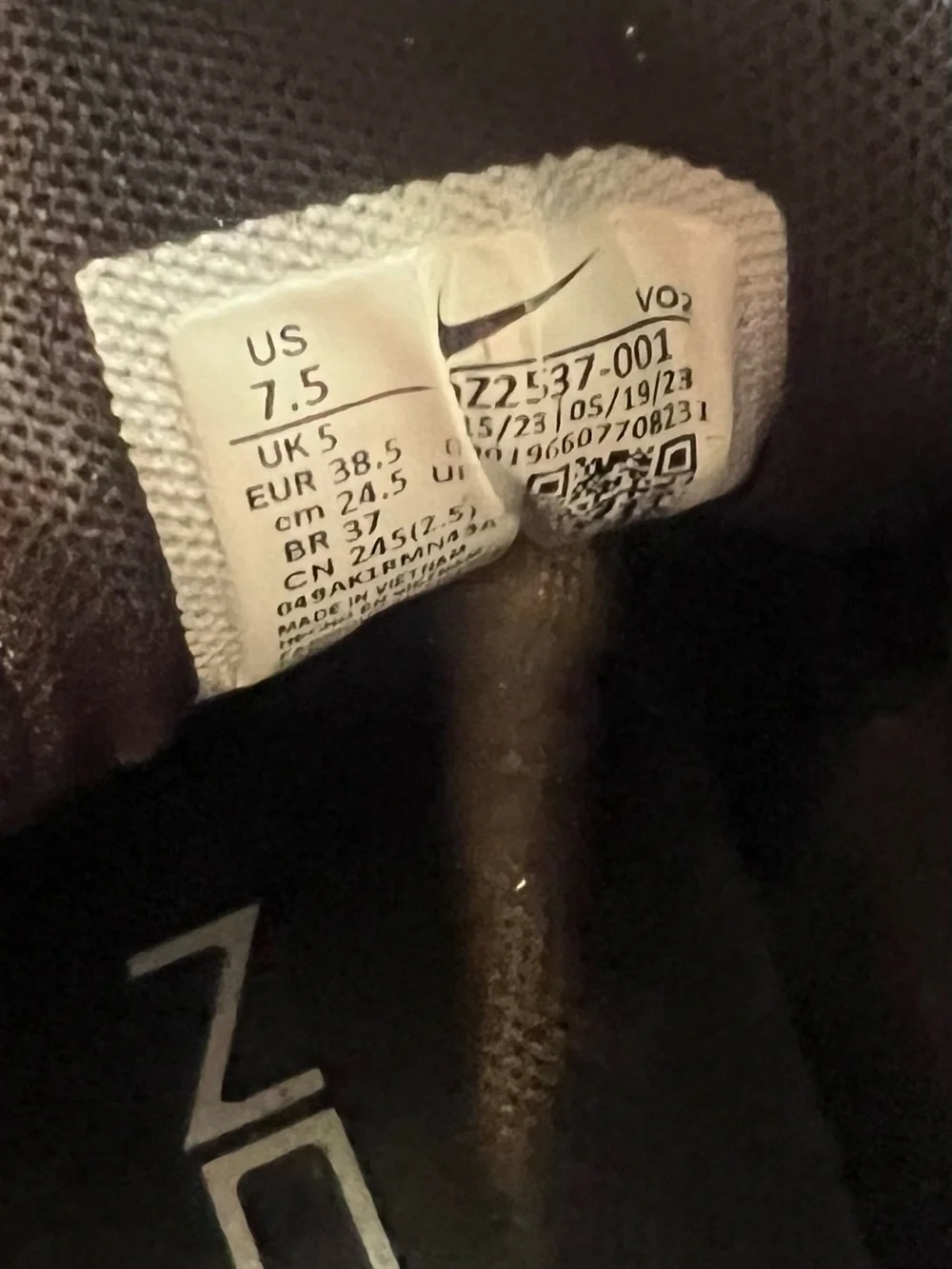 Nike Black Athletic Trainers with White Swoosh Accents 7.5